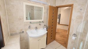 Urban Serenity Premium Long Stay & Remote Work