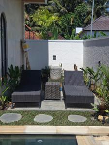 2 Bedroom, New, Excellent location, Private Pool!