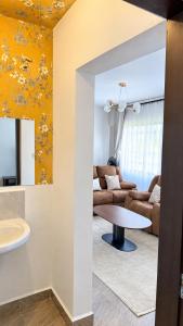 Marissa Luxury