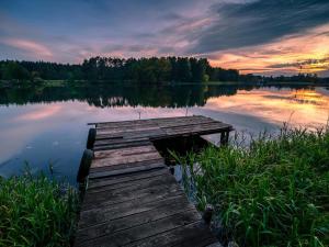 House with private beach by the lake, whirlpool