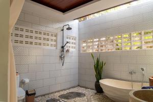 Alam Sanding Villa