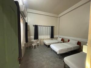 Nok Guesthouse & Hostel