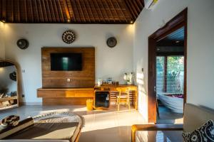 Miana Villa