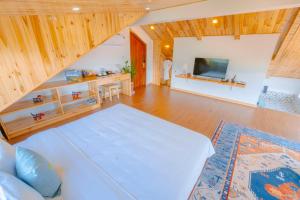 Comay Sapa House