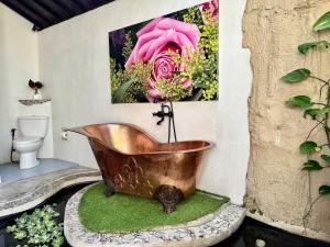 Villa PARVATI Near Ubud Private Gym Copper Tub
