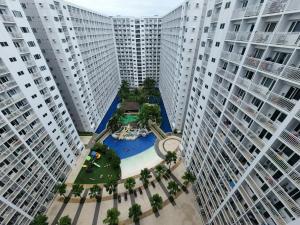 Amazing Staycation Tower C2
