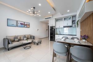 1br Stylish Flat Sunrise City View Hanas Apart