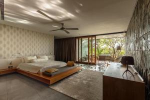 3BR Mid-Century Villa Pool & Yoga Deck Canggu