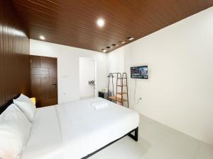 Studio Near Finns Beach Club at Tyaga Villa