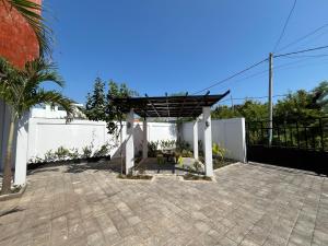 Studio Near Finns Beach Club at Tyaga Villa
