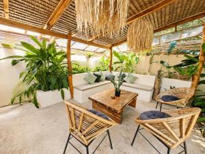 Authentic wooden house with garden, walking distance to town