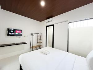 Studio Near Seseh Beach at Tyaga Villa