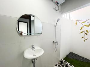 Studio Near Seseh Beach at Tyaga Villa