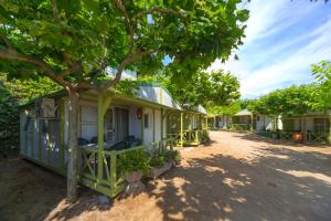 Two-Bedroom Bungalow (5 Adults) room in Camping Bungalows El Far