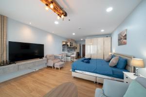 Jomtien Oceanview Studio at View Talay5 and Big Pool