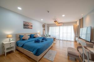 Jomtien Oceanview Studio at View Talay5 and Big Pool