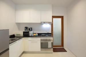 Surin Park 1 Bed Walk to Beach by Destada