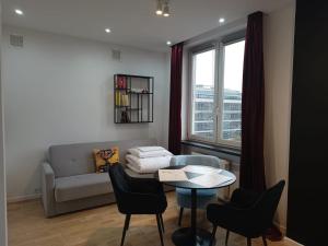 ShortStayPoland Aleje Jerozolimskie B221