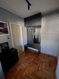 Izdajem lux apartman na dan