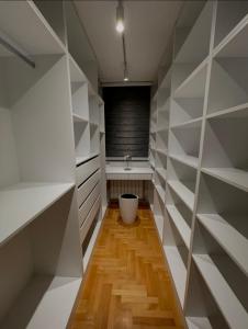 Izdajem lux apartman na dan