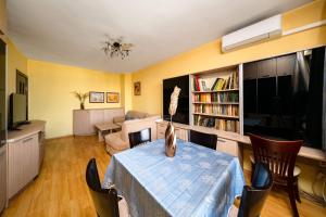 Cozy 1BD Apartment with Balcony by Flat Mаnager