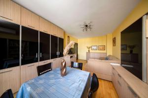 Cozy 1BD Apartment with Balcony by Flat Mаnager