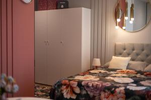 LITTLE ROSE APARTMENT CENTRUM & 24h self check-in with parking