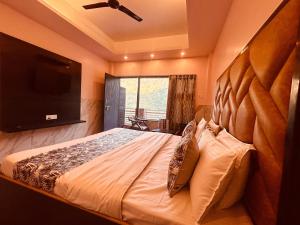 Lala Raam Ka Hotel