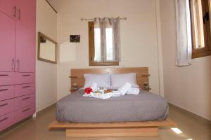 Emilias Guest House with Sea View Balcony, Stoupa