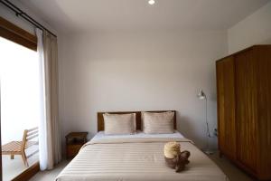 Kelapa Surf Villa