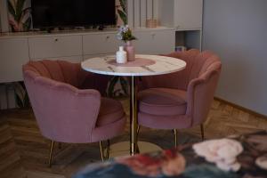 LITTLE ROSE APARTMENT CENTRUM & 24h self check-in with parking