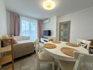 Czartoryskiego Modern Apartment by BookingHost