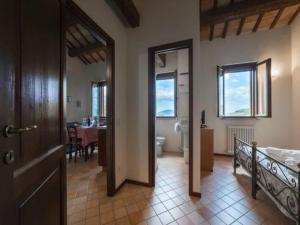 Rustic holiday home in Urbania with bubble bath