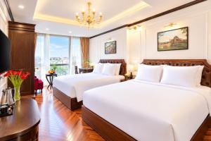 Du Palace Hotel & Travel