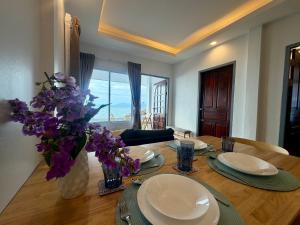 3 Fishes Beachfront Cottage