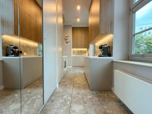 Poniatowskiego Signature Apartment by BookingHost
