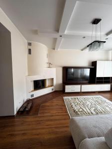 3 BD Santariskiu Townhouse w-Balcony I cohost