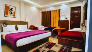 AYUSHMAAN Premium - Best Hotel in Jabalpur