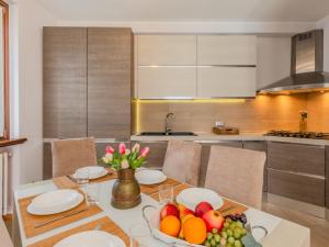 Apartment Al Roccolo by Interhome