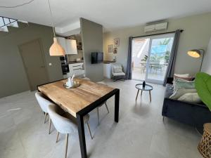 Santo Tomás - Modern Townhouse with Sea Views - LUAL