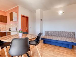 Apartment Nikol-3 by Interhome