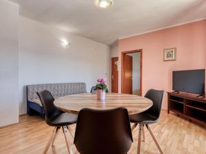Apartment Nikol-3 by Interhome