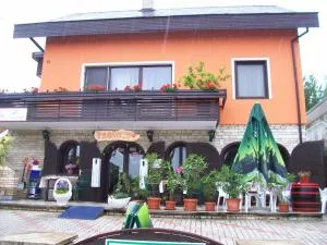 Júlia Vendégház - Nemesdéd