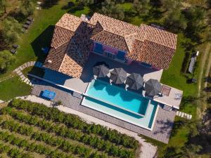 Aneli Luxury Villas - Villa Alexandra with Heated Pool