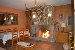 瑞温诺萨旅馆 - 卡拉塔尼亚索尔