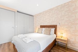 Modern 1BR Apartment - Brand New Bonjardim H