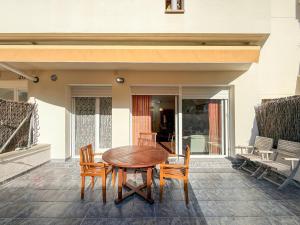Megan Apartment by Hello Homes Sitges