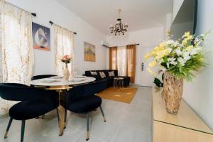 Family Villa with Pool, BBQ, 5 Min from Macao Beach