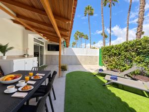 4br and 2 baths parking good location maspalomas