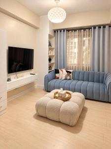 Relax in style: Modern Airbnb and Netflix